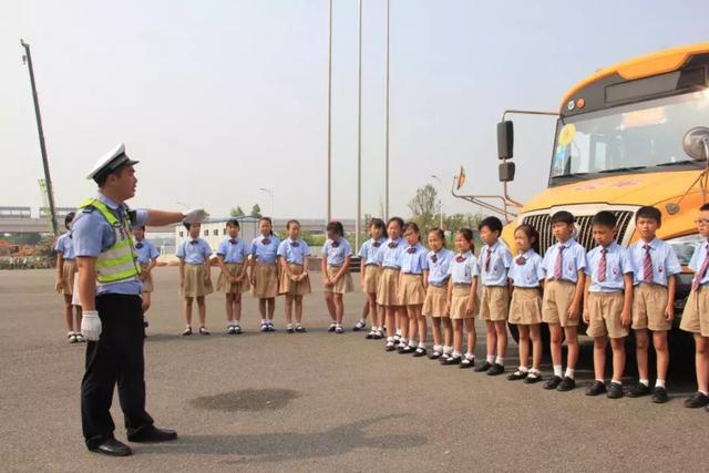 守護最“穩”校車，牢筑“安全防火墻”