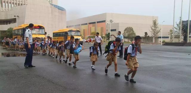 守護最“穩”校車，牢筑“安全防火墻”